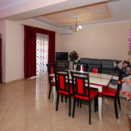 Rio'S Apartment Берат Экстерьер фото